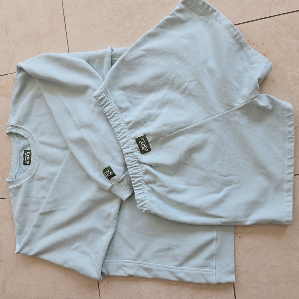 Daily Drills OVERSIZED Sweatshirts & SWEATSHORTS Set, Surf, xs/small, NEW